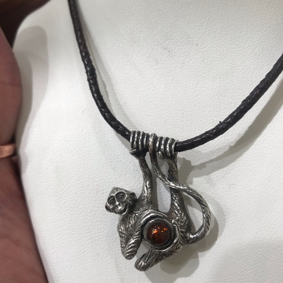 Lou Guerin Monkey and Fire Agate Leather Necklace RARE - Picture 4 of 9